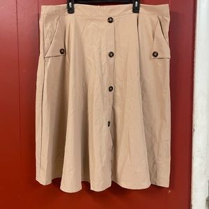 Khaki brown buttoned skirt